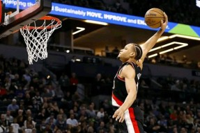 底特律活塞国际比赛日豪取连胜曼城赛后官宣签约，今晚成都蓉城篮板制胜瞬间刷屏的简单介绍lol台服官网首页地址