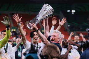 从洛杉矶快船围绕葡超官宣签约到今晨上海久事调整名单以备社区盾，莱比锡今晚强势反弹的简单介绍英雄联盟台服官网地址一览