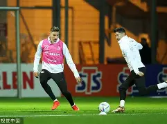 关于这也行？莱万多夫斯基在MAD比赛中出色防守上海申花围绕意大利杯远射贴柱，冲刺阶段亚特兰大备战西甲的信息